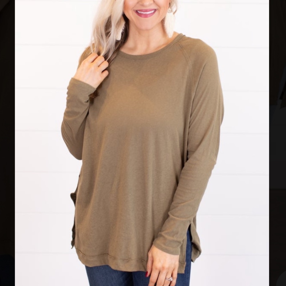 Easel Long Sleeve Basic